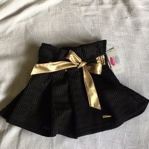 **SOLD** NWT Sean John skirt